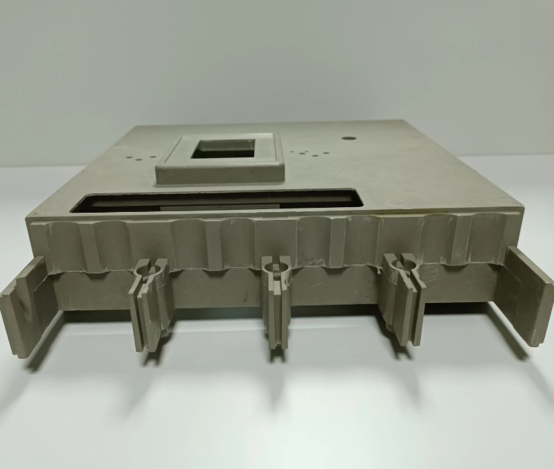 4-Pole Front Cover