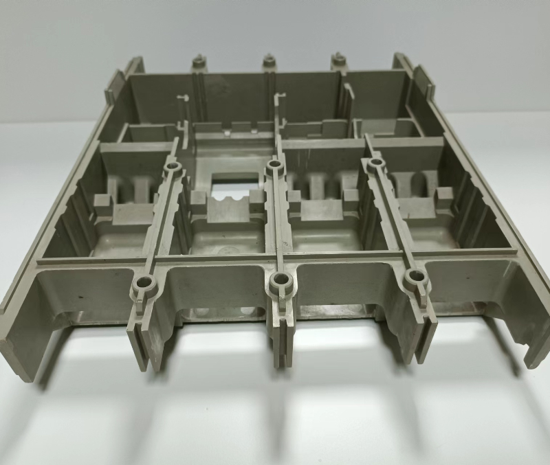 4-Pole Front Cover